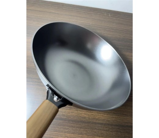 云南迅騰廚具教你：鑄鐵鍋的科學(xué)養(yǎng)護(hù)之道